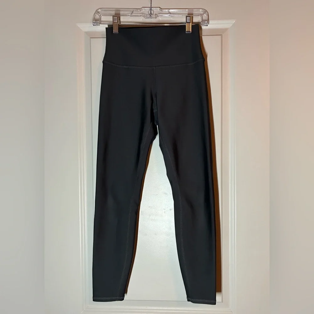 ALO Yoga | 7/8 High-Waist Airlift Leggings in Anthracite Size Small